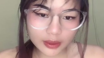 Si Cantik Kacamata Bebbyyy Sudah Berani Spill Uting HOT51