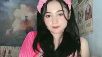 Micelle Celli Cantik Live Ngangkang