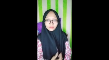 Ella Jilbabers Berkacamata Spill Belahan ID 89006826 Mango