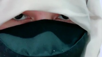 Bokep Jilbab – Nita UKhty Godain Pascol show Memek dan TT