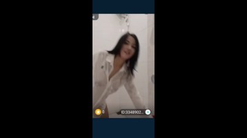 Puting Susu Selebgram Cantik Ririn Bigo Live Basah2an Nih